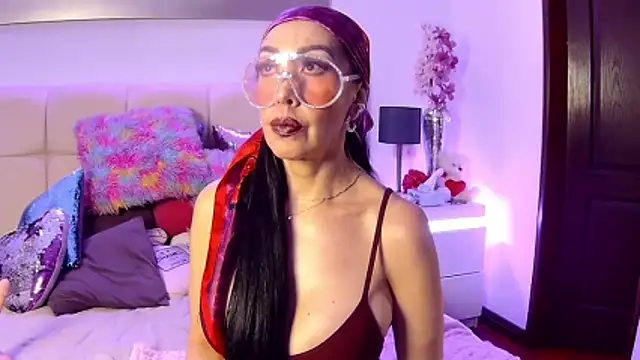 Snapshot of EvelinaGrey chatting on 25, 11, 2025 EvelinaGrey online show from 25, 11, 2025