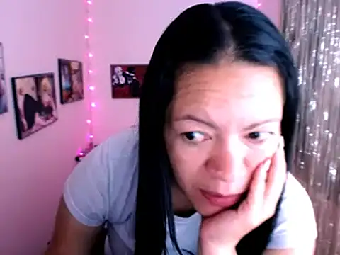 Cristal w online show from 16, 1, 2025