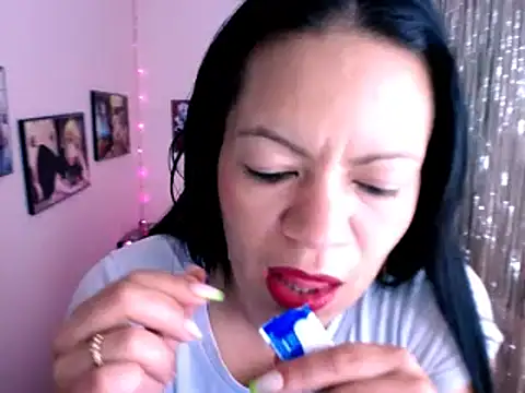 Cristal w online show from 16, 1, 2025