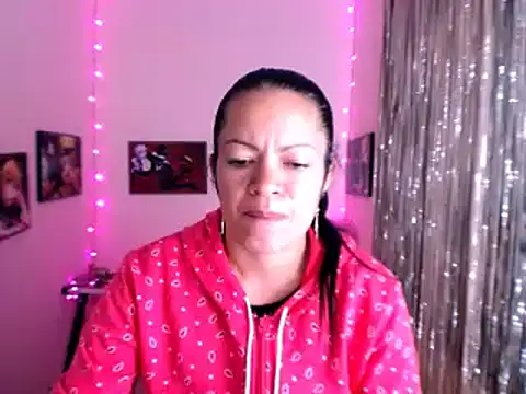 Cristal w online show from 3, 2, 2025