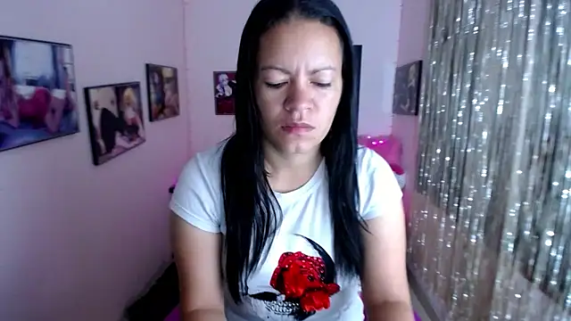 Cristal w online show from 12, 2, 2025