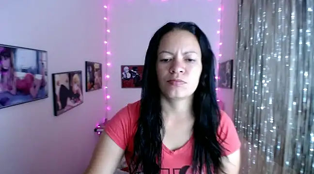 Cristal w online show from 14, 2, 2025