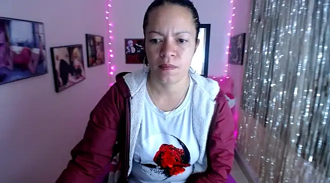 Cristal w online show from 26, 2, 2025