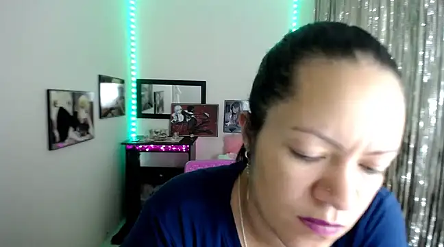 Cristal w online show from 12, 3, 2025