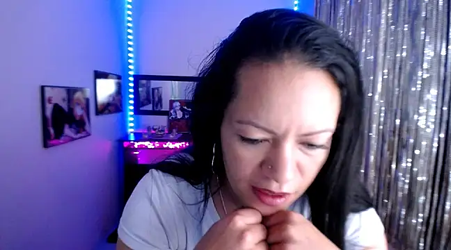 Cristal w online show from 18, 3, 2025