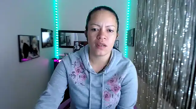 Cristal w online show from 20, 3, 2025