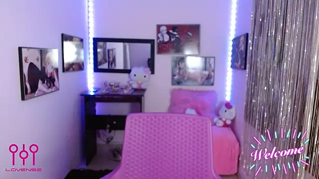 Cristal w online show from 9, 9, 2025