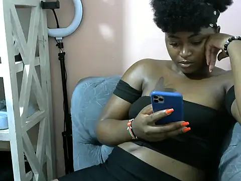 Snapshot of slender-qwene chatting on 23, 4, 2026 slender-qwene online show from 23, 4, 2026