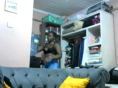 Snapshot of slender-qwene chatting on 16, 5, 2026 slender-qwene online show from 16, 5, 2026