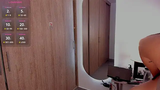 Snapshot of KattyPortman chatting on 30, 11, 2025 KattyPortman online show from 30, 11, 2025