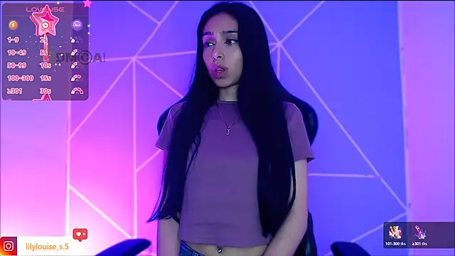 Snapshot of lilylouisee chatting on 6, 11, 2025 lilylouisee online show from 6, 11, 2025