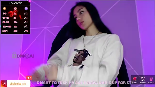 Snapshot of lilylouisee chatting on 4, 12, 2025 lilylouisee online show from 4, 12, 2025