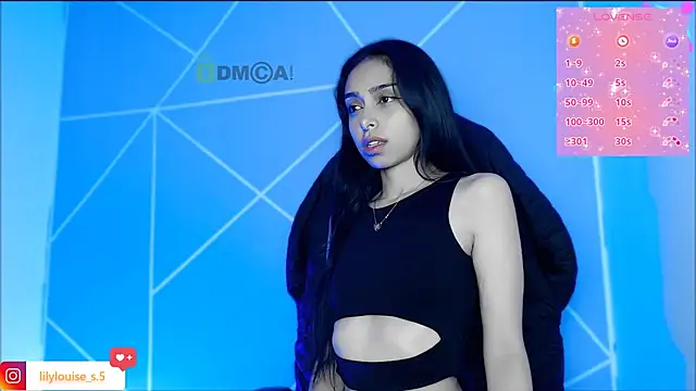 Snapshot of lilylouisee chatting on 15, 3, 2026 lilylouisee online show from 15, 3, 2026