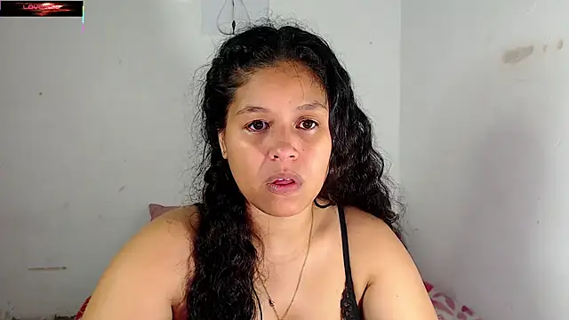 Snapshot of Hazel_donna chatting on 9, 6, 2026 Hazel donna online show from 9, 6, 2026