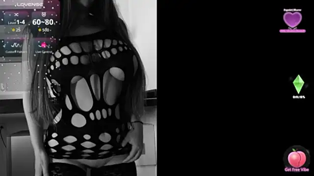 Snapshot of Daivis_17 chatting on 4, 11, 2025 Daivis 17 online show from 4, 11, 2025