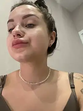 Snapshot of ellie_ssexy chatting on 19, 12, 2024 ellie ssexy online show from 19, 12, 2024
