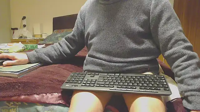 Snapshot of WaverlyKernow chatting on 12, 12, 2024 WaverlyKernow online show from 12, 12, 2024