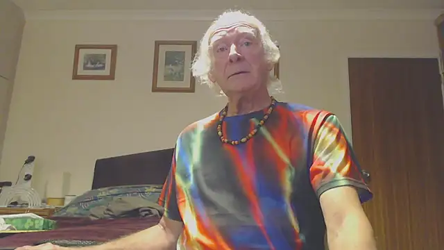 Snapshot of WaverlyKernow chatting on 15, 12, 2024 WaverlyKernow online show from 15, 12, 2024