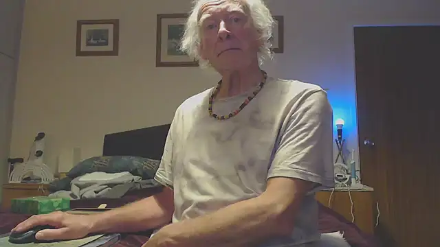 Snapshot of WaverlyKernow chatting on 21, 12, 2024 WaverlyKernow online show from 21, 12, 2024