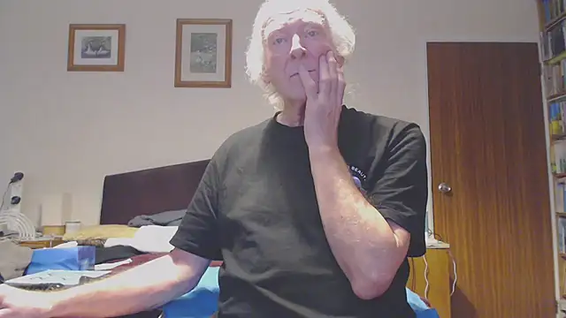 Snapshot of WaverlyKernow chatting on 10, 1, 2025 WaverlyKernow online show from 10, 1, 2025