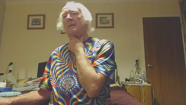 Snapshot of WaverlyKernow chatting on 15, 1, 2025 WaverlyKernow online show from 15, 1, 2025