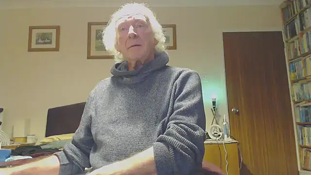 Snapshot of WaverlyKernow chatting on 22, 1, 2025 WaverlyKernow online show from 22, 1, 2025