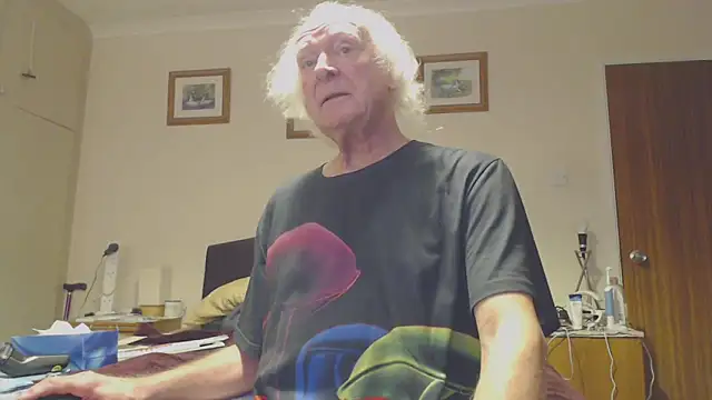 Snapshot of WaverlyKernow chatting on 29, 1, 2025 WaverlyKernow online show from 29, 1, 2025