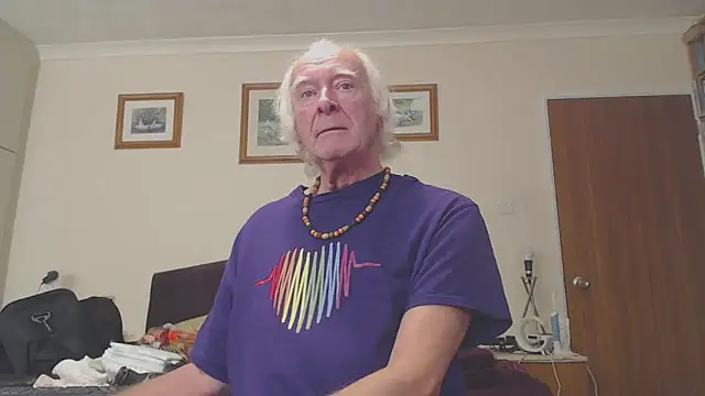 Snapshot of WaverlyKernow chatting on 12, 2, 2025 WaverlyKernow online show from 12, 2, 2025