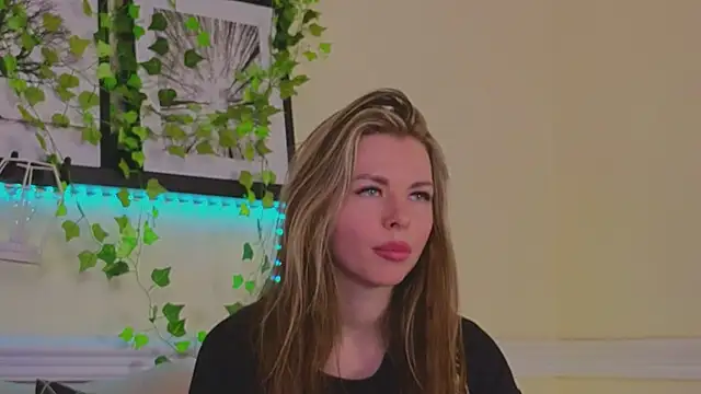 Real Tini online show from 22, 3, 2025