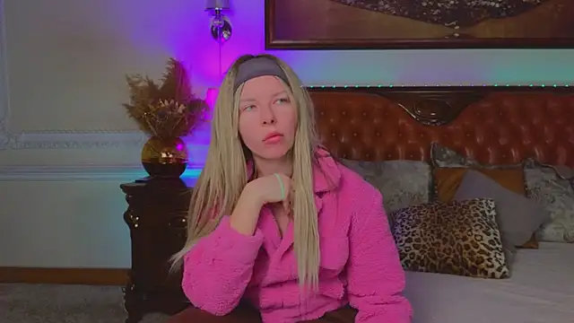 Real Tini online show from 10, 2, 2026