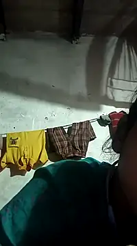 Crezy-Queen01 online show from 12, 2, 2025