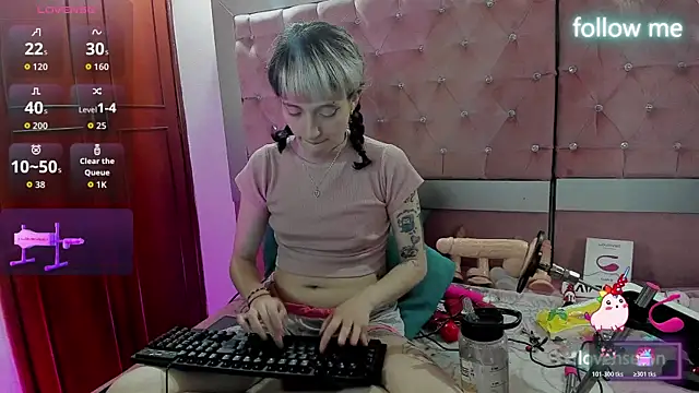 Snapshot of neeko_princes chatting on 14, 11, 2025 neeko princes online show from 14, 11, 2025