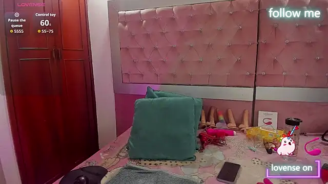 Snapshot of neeko_princes chatting on 4, 12, 2025 neeko princes online show from 4, 12, 2025