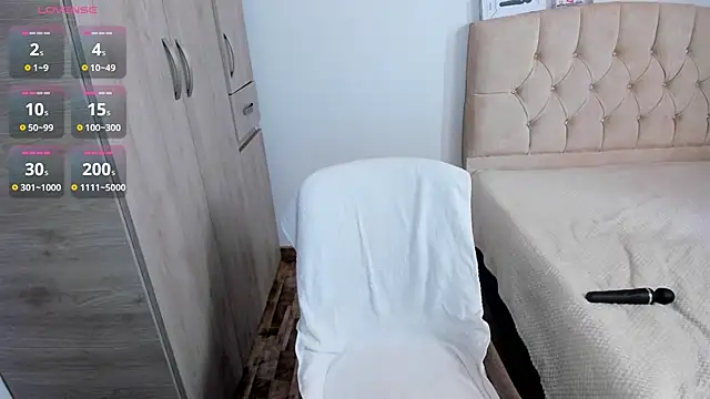 emily1  online show from 4, 3, 2025