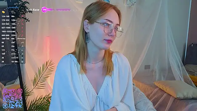 Snapshot of SoniaScott chatting on 16, 9, 2025 SoniaScott online show from 16, 9, 2025