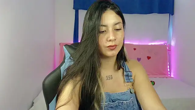 Lia 14  online show from 23, 2, 2025