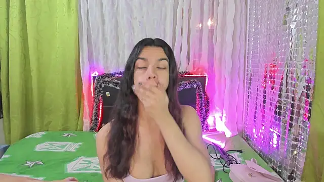 Snapshot of Megan_Miles02 chatting on 26, 12, 2024 Megan Miles02 online show from 26, 12, 2024