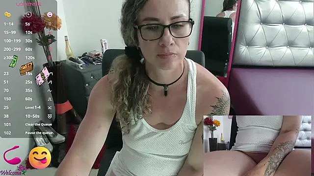 Snapshot of ViickySexy chatting on 13, 3, 2025 ViickySexy online show from 13, 3, 2025