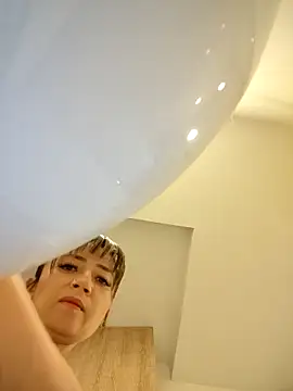 tata laima   online show from 11, 9, 2025