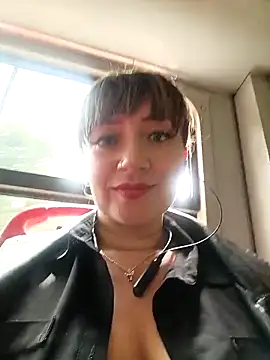 tata laima   online show from 14, 4, 2026