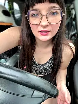 urpuppymoon online show from 8, 1, 2026