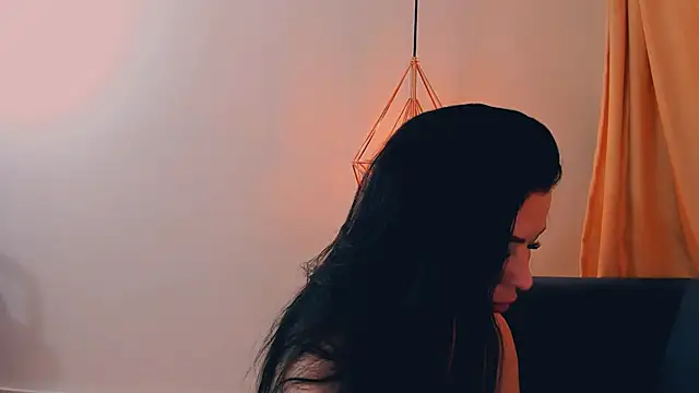 LayaFlow online show from 10, 3, 2026