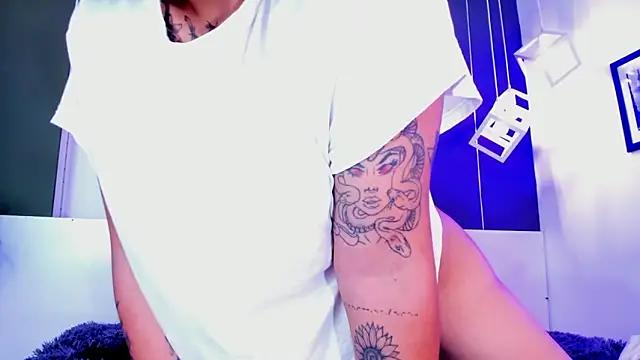 Snapshot of Alexxxholy chatting on 27, 2, 2025 Alexxxholy online show from 27, 2, 2025