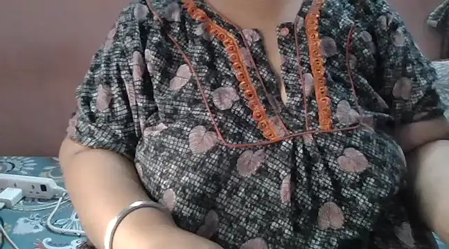 Snapshot of Ravina_patil1 chatting on 12, 1, 2025 Ravina patil1 online show from 12, 1, 2025