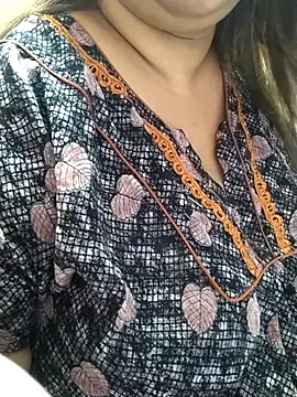 Snapshot of Ravina_patil1 chatting on 25, 2, 2025 Ravina patil1 online show from 25, 2, 2025