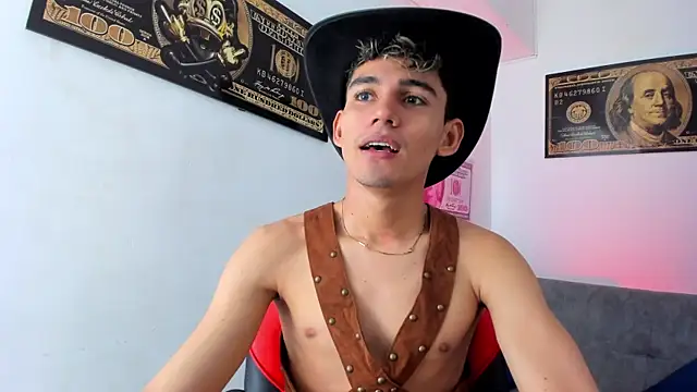 Snapshot of EstebanPerez_ chatting on 30, 12, 2024 EstebanPerez online show from 30, 12, 2024