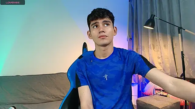 Snapshot of EstebanPerez_ chatting on 18, 3, 2025 EstebanPerez online show from 18, 3, 2025