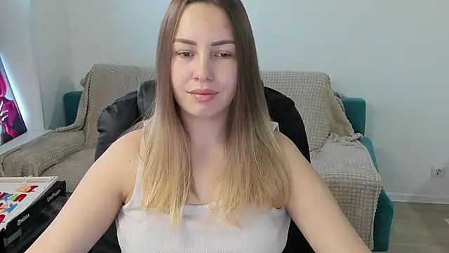 Snapshot of Mia_shy1 chatting on 14, 12, 2025 Mia shy1 online show from 14, 12, 2025