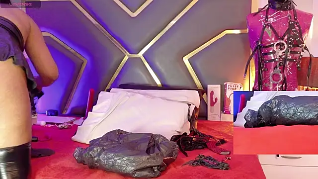 Scarlettt Ass online show from 4, 4, 2026