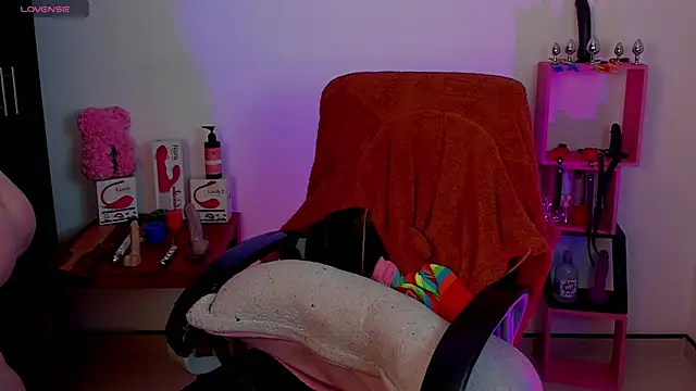 sara goodgirl13 online show from 22, 1, 2025